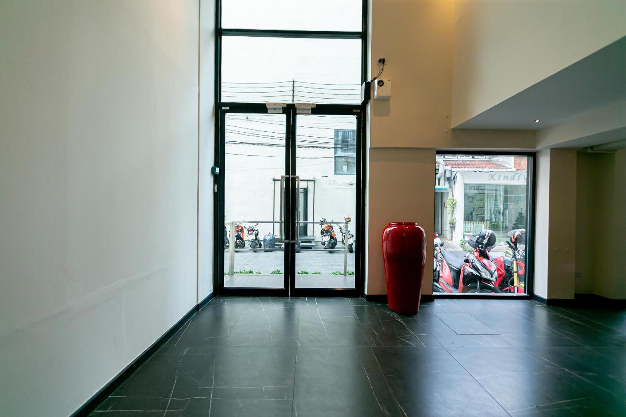 Hotel Uno Express Bangkok Zewnętrze zdjęcie