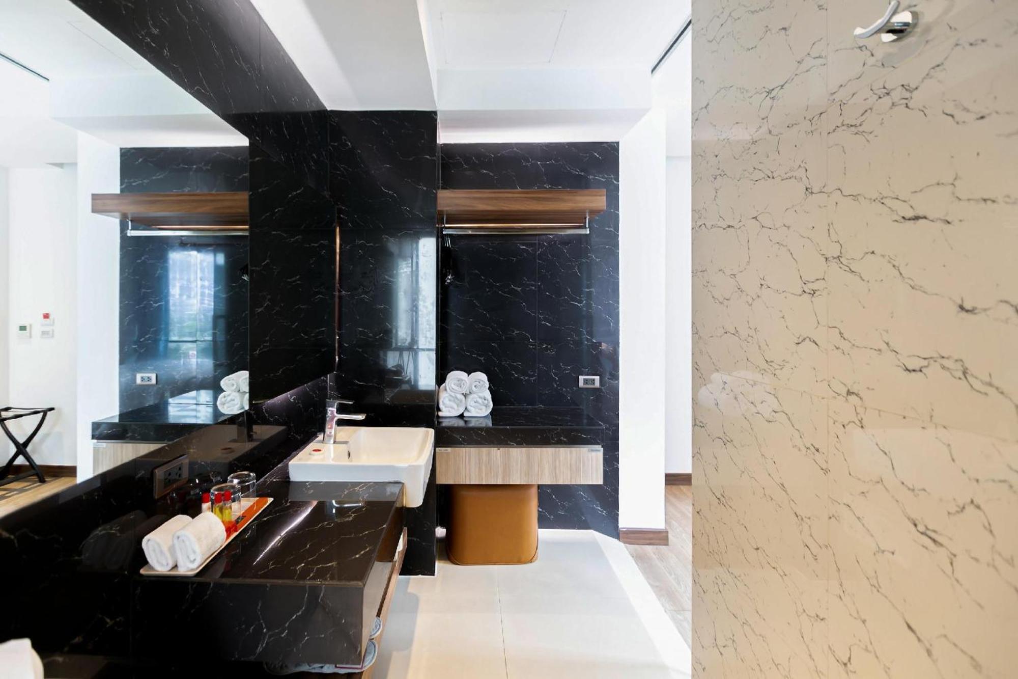 Hotel Uno Express Bangkok Zewnętrze zdjęcie